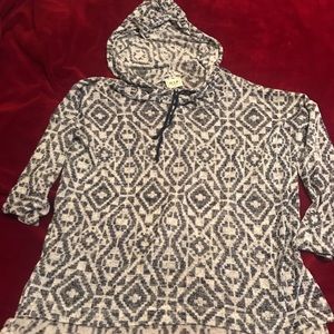 H.I.P. Lightweight Hooded Sweater